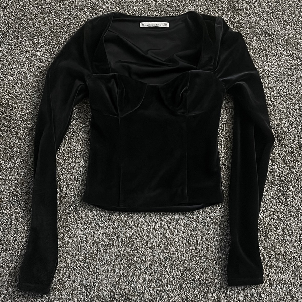 Abercrombie & Fitch XXS Long sleeve Velvet Top with Bust detailing